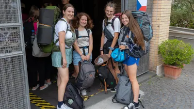 Prohloubení vztahu s Bohem, nová přátelství a kulturní zážitky - taková očekávání mají mladí poutníci, kteří včera dorazili do Říma na Jubileum mládeže